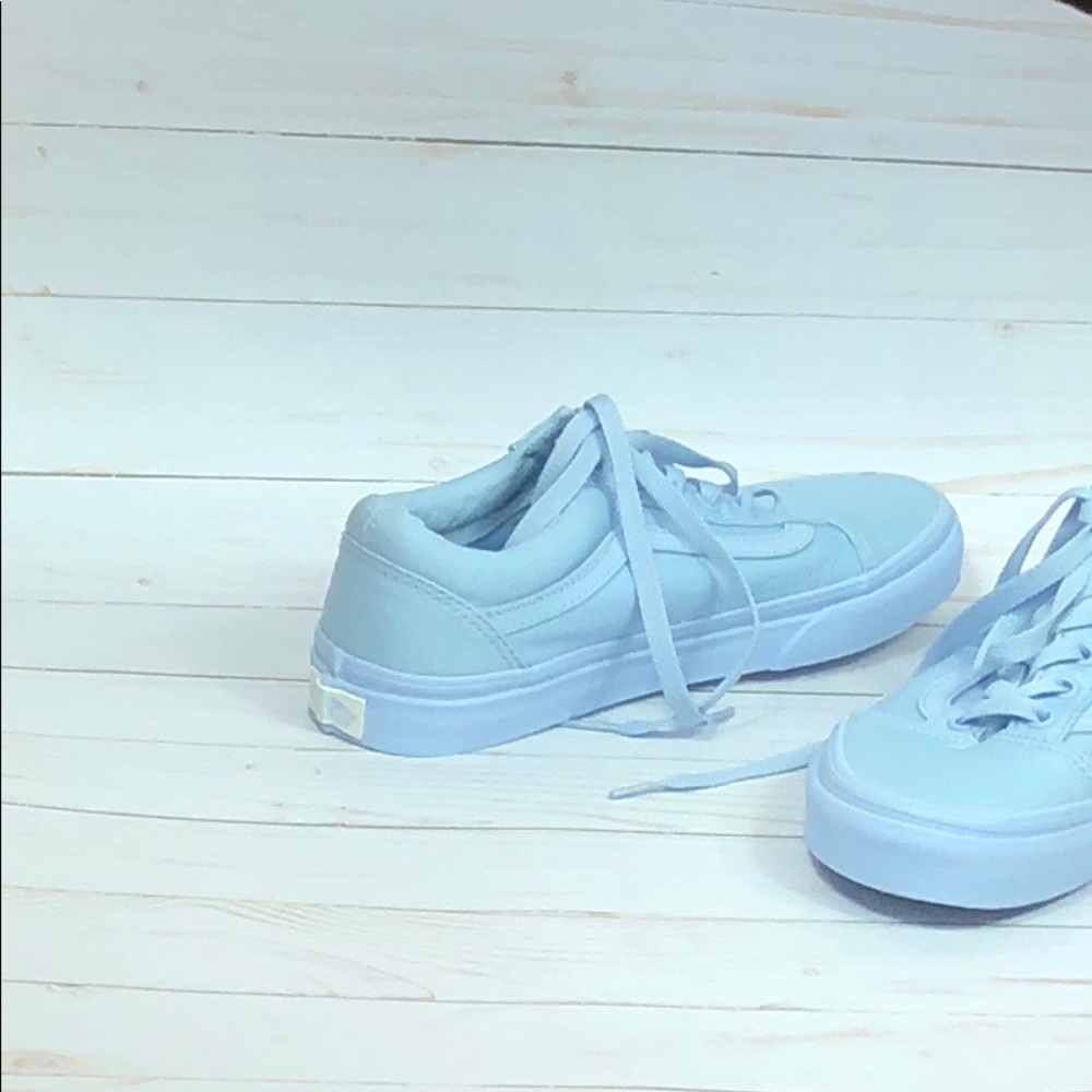 VANS OLD SKOOL SNEAKERS
